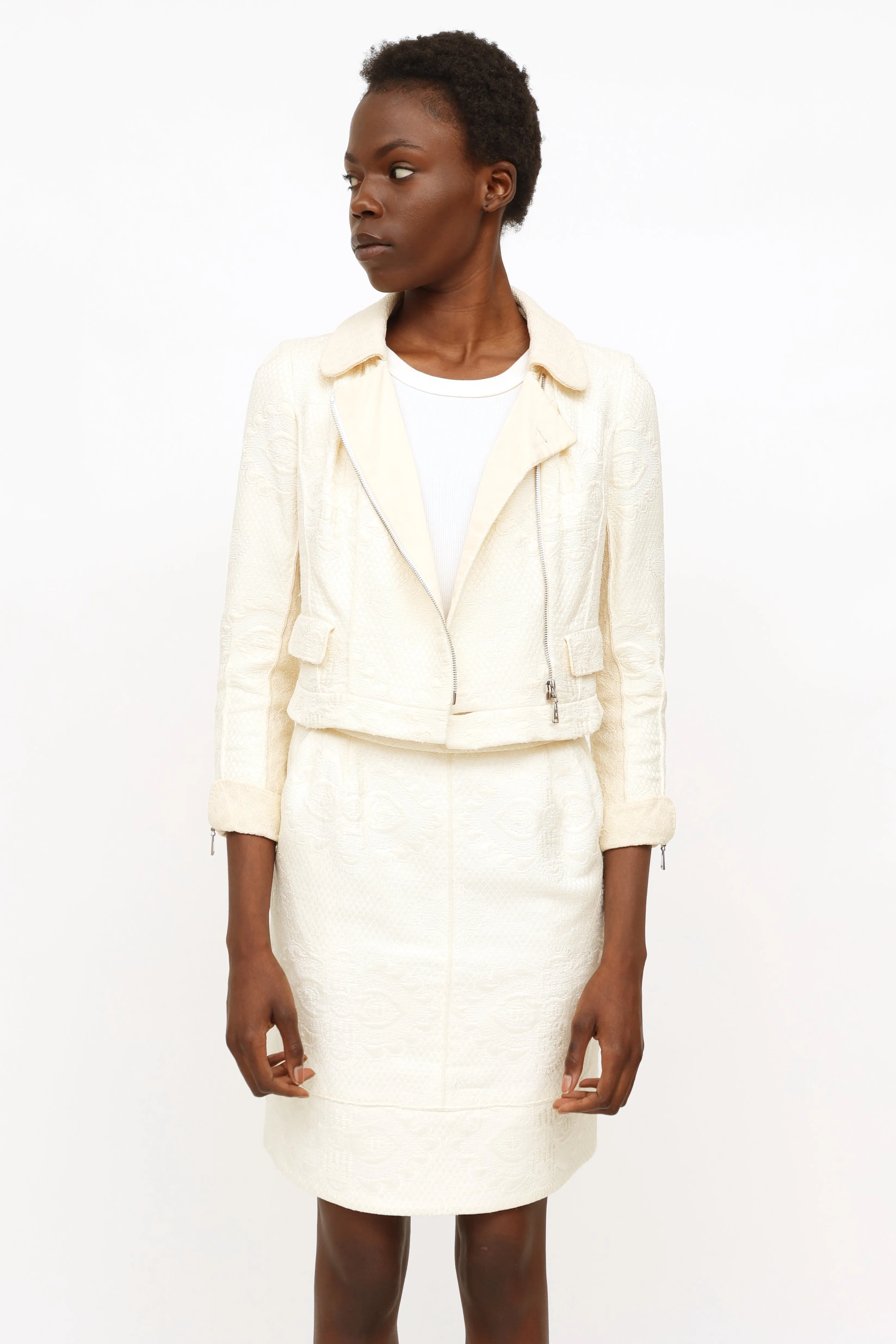 2010 Cream Embroidered Jacquard 2-Piece Set