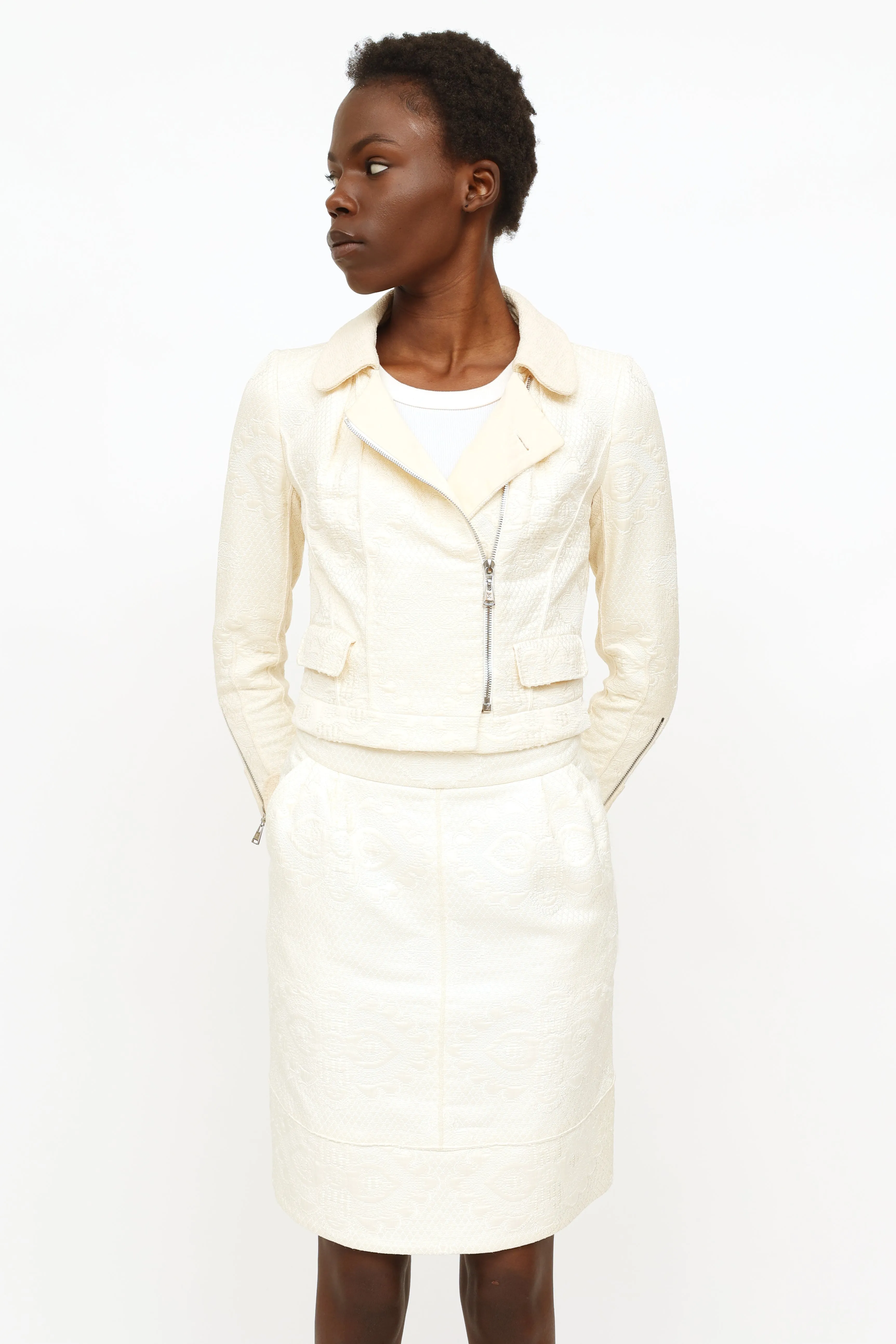 2010 Cream Embroidered Jacquard 2-Piece Set