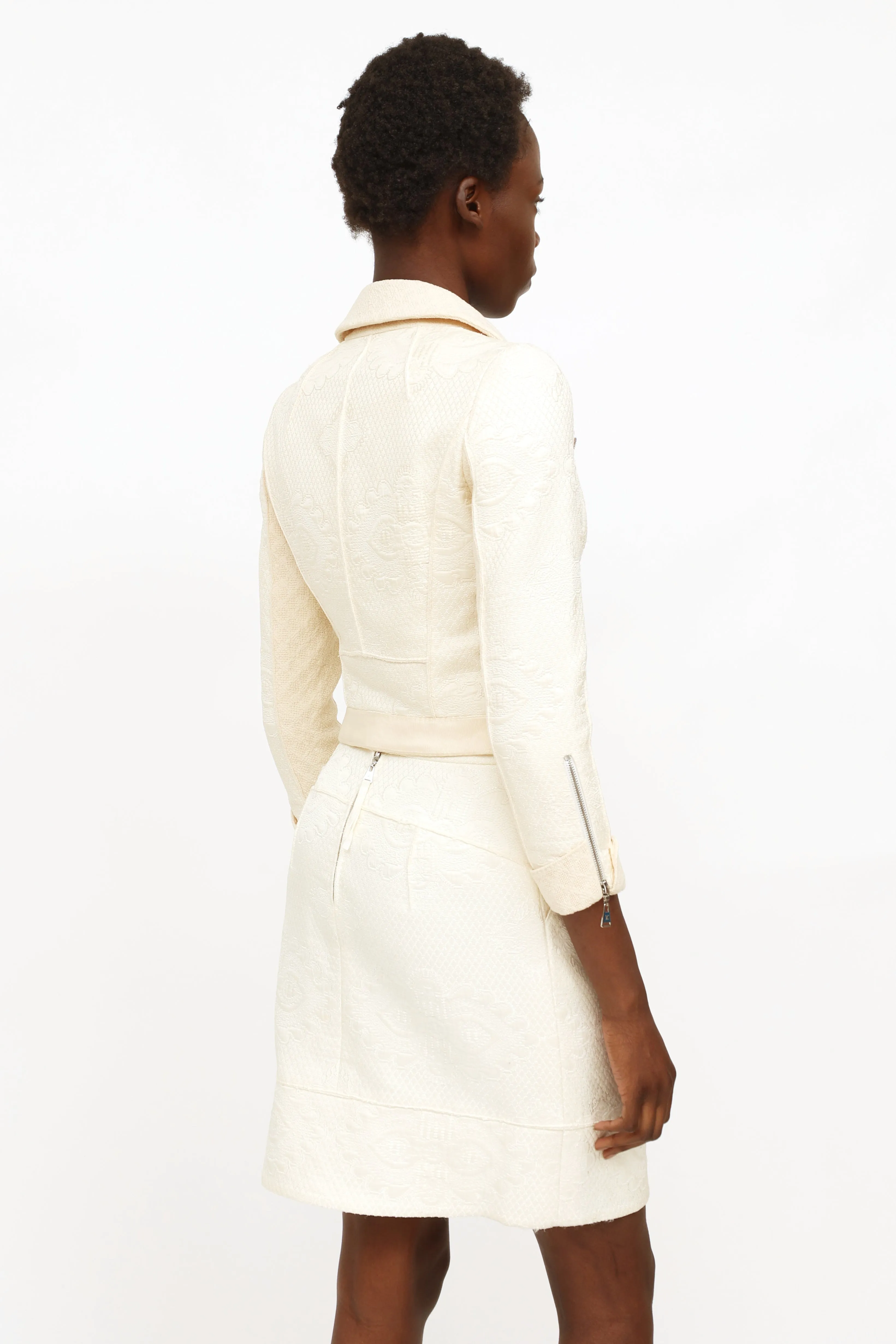 2010 Cream Embroidered Jacquard 2-Piece Set